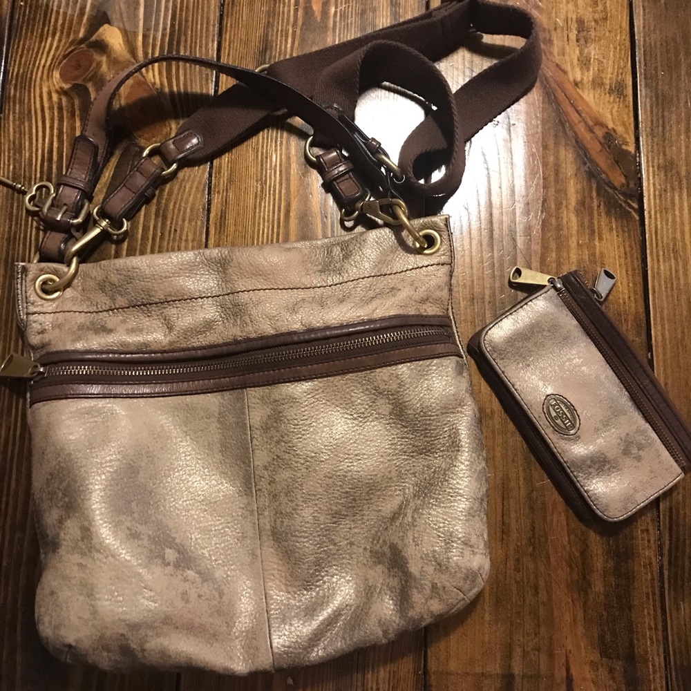 Fossil crossbody/shoulder purse and wallet